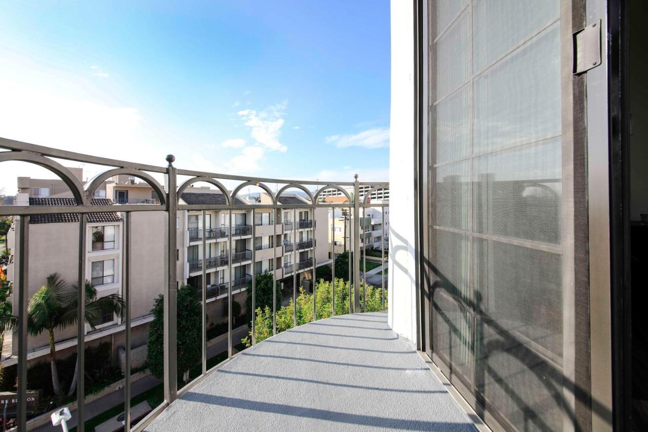 Luxury West Hollywood Apartments By Barsala 로스앤젤레스 외부 사진