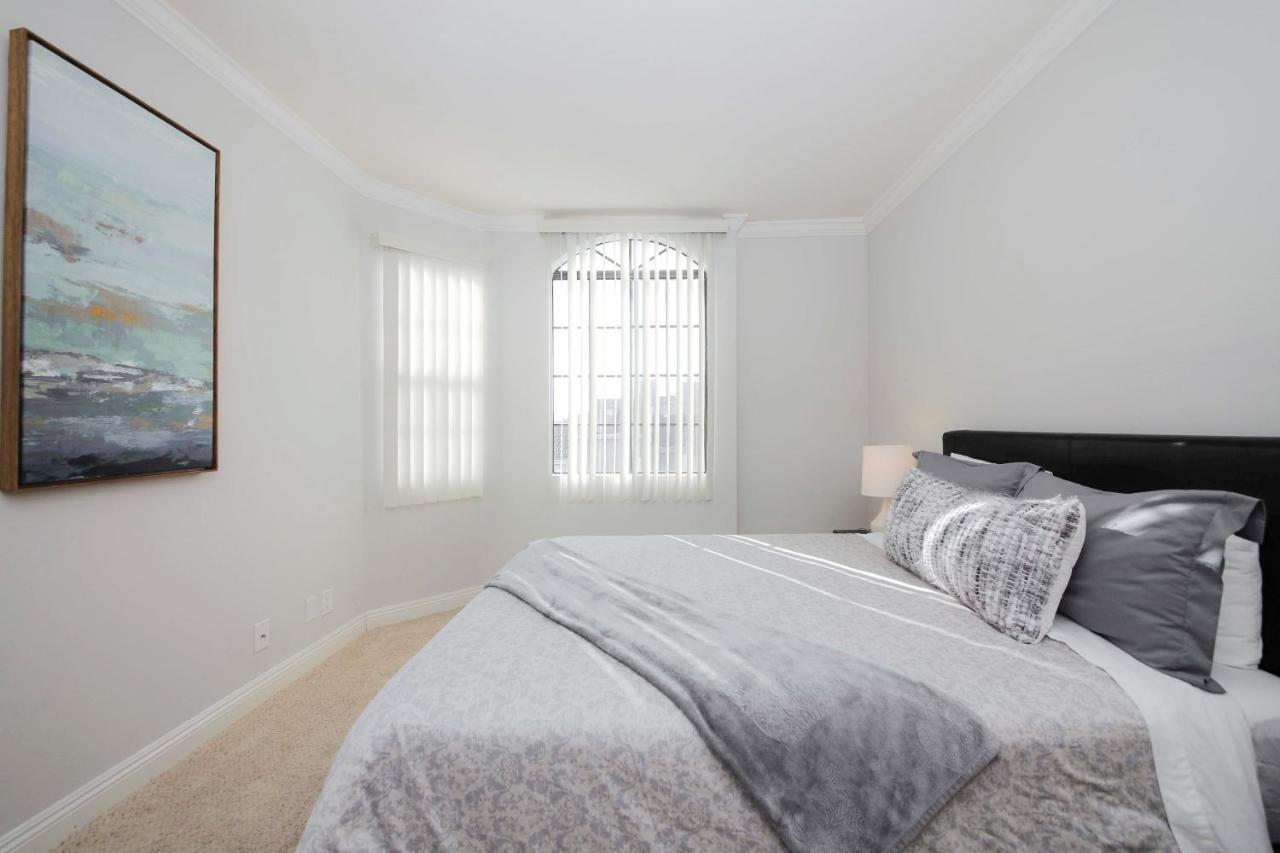 Luxury West Hollywood Apartments By Barsala 로스앤젤레스 외부 사진
